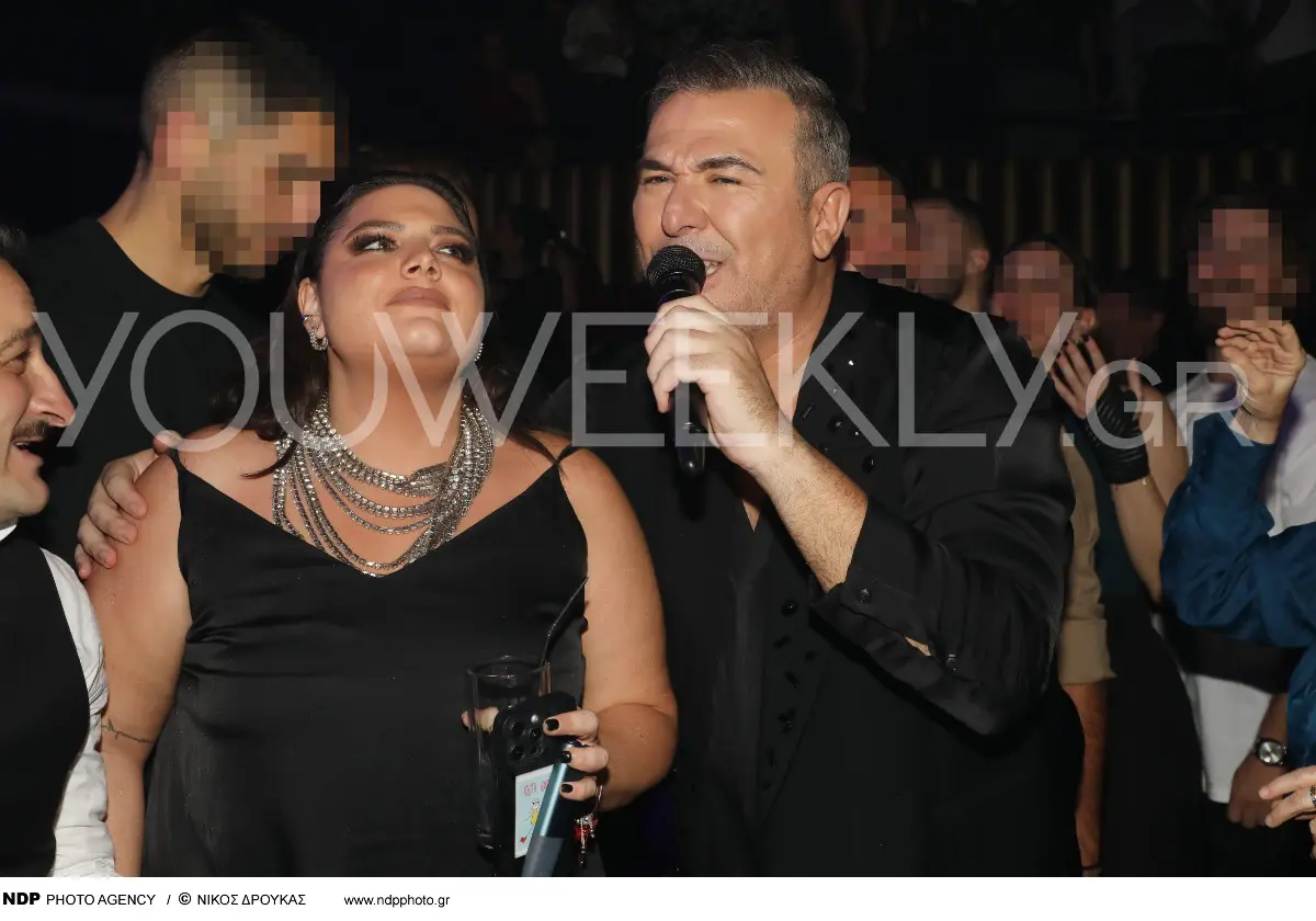 Η Δανάη Μπάρκα και ο Αντώνης Ρέμος στα μπουζούκια