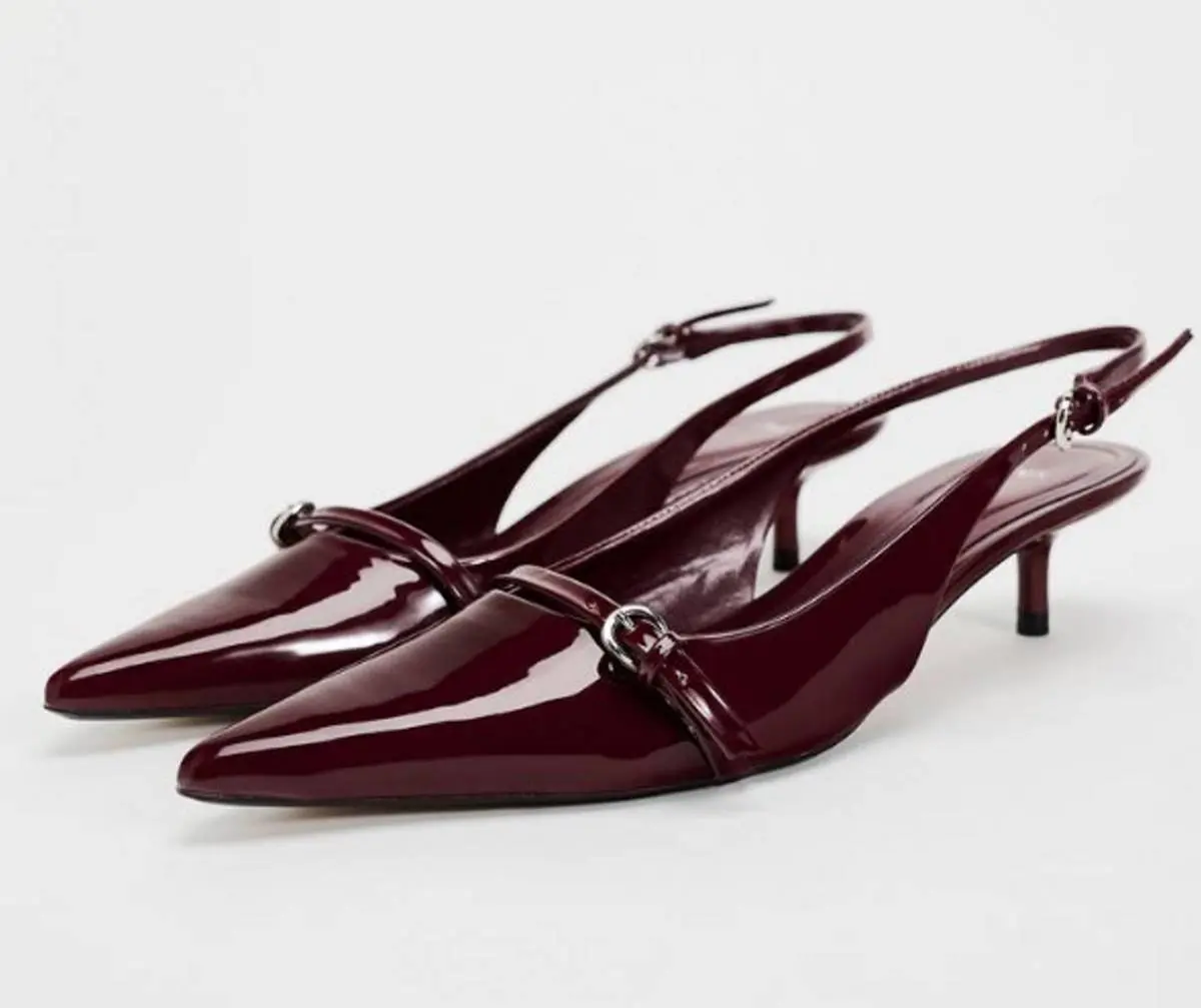 γόβες μπορντό zara