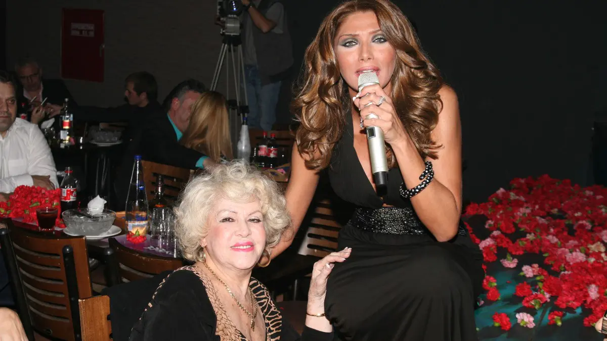 Καίτη Γκρέυ, Αγγελική Ηλιάδη