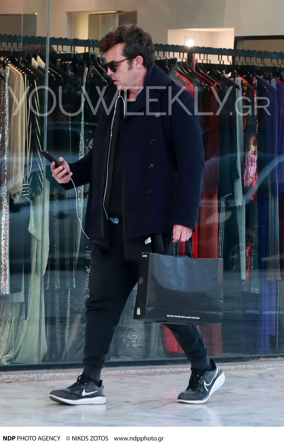 Ο Ηλίας Κρασσάς για ψώνια στη Γλυφάδα