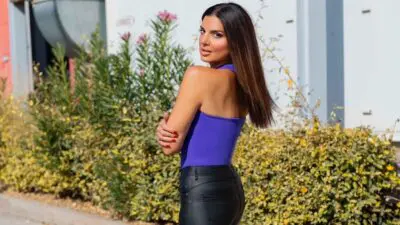 Η Σταματίνα Τσιμτσιλή έξω από το πλατό της εκπομπής