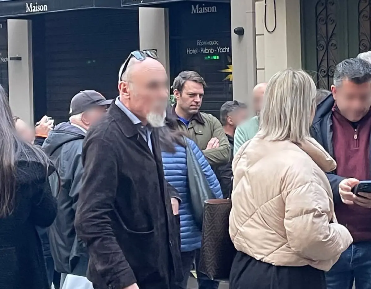 Στέφανος Κασσελάκης: Στο κέντρο της Αθήνας για καλό σκοπό (Φωτογραφίες)