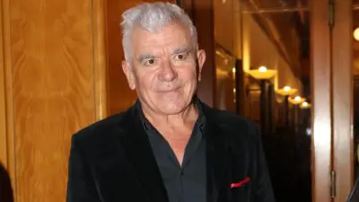 Ο Γιώργος Γιαννόπουλος σε βραδινή του έξοδο.