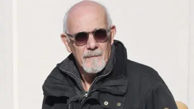 Ο Γιώργος Κιμούλης σε δημόσια έξοδό του.