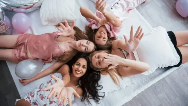 Single την ημέρα του Αγίου Βαλεντίνου; Να πώς θα περάσεις και μόνη σου καλά!