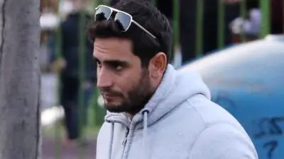 Ο Μάριος Καπότσης σε δημόσια έξοδό του.