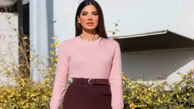 H Σταματίνα Τσιμτσιλή έξω από το στούντιο