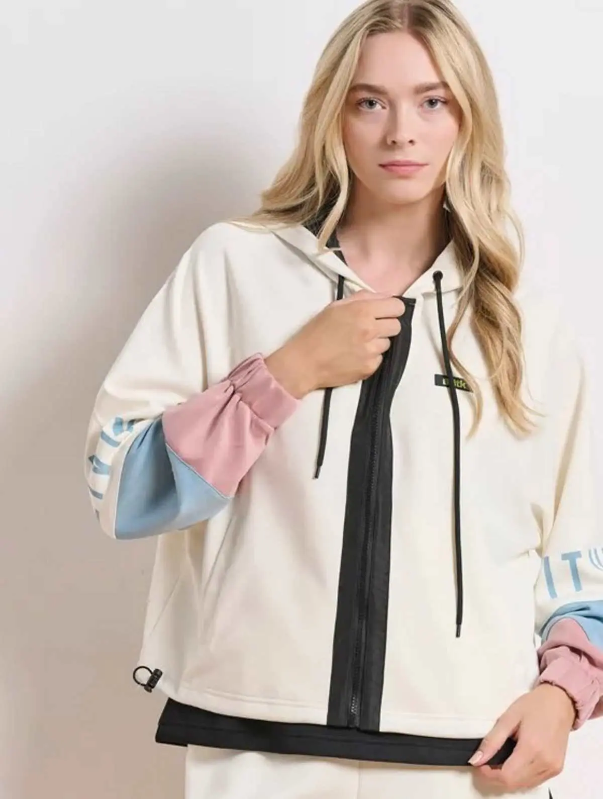 ζακέτα με κουκούλα body talk