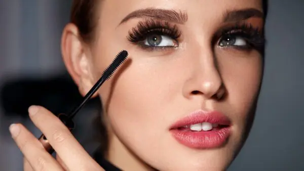 Οι 5 καλύτερες μάσκαρα όλων των εποχών