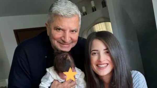 Ο Γιώργος Πατούλης, η Νάνσυ Κοίλου και ο γιος τους