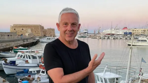 Ο Τάσος Δούσης στην Κρήτη