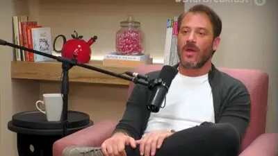 Ο Αντίνοος Αλμπάνης στο Podcast της Παπίλα