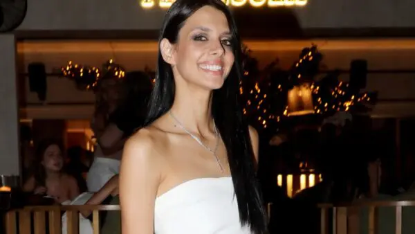 Άννα Μπεζάν