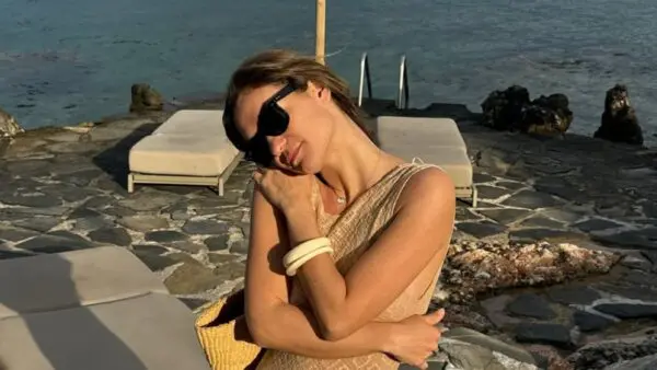 Τα αξεσουάρ που φοράνε οι Γαλλίδες το καλοκαίρι