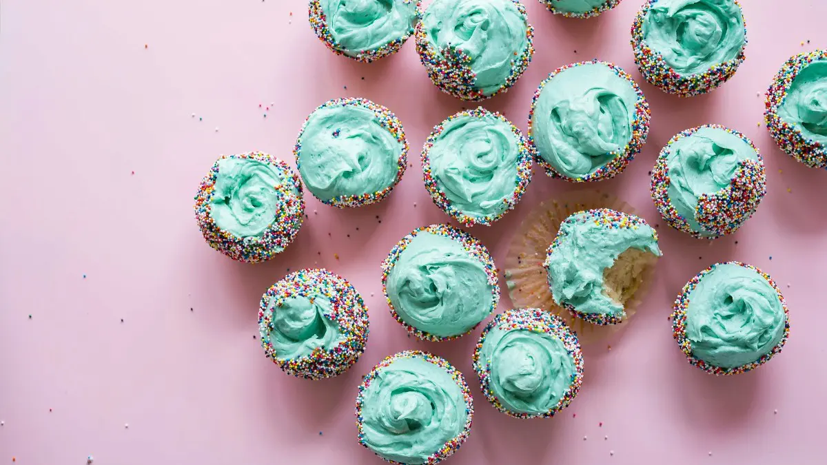 πολύχρωμα γλυκά