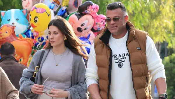 Κώστας Σόμμερ-Βαλεντίνη Παπαδάκη με τα παιδια τους στην Γλυφάδα