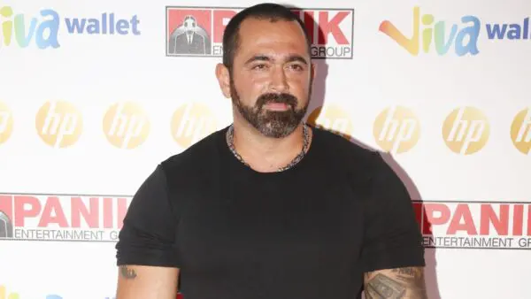 Ο Μπο πάνω στην σκήνη