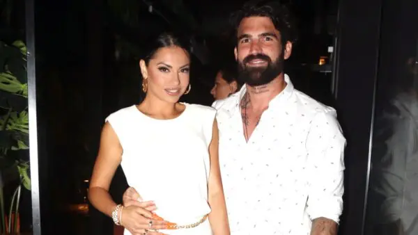 Ο Δημήτρης Αλεξάνδρου και η Δήμητρα Αλεξανδράκη σε βραδινή τους έξοδο