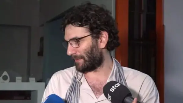 Ο Κωνσταντίνος Χαρδαβέλλας στηνκάμερα του Buongiorno