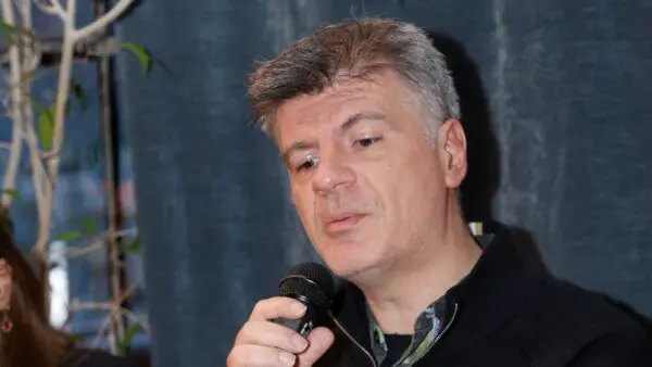 Ο Φοίβος Δεληβοριάς