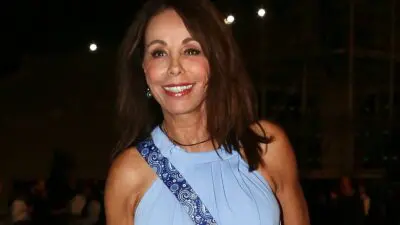 Η Βούλα Πατουλίδου σε έξοδό της