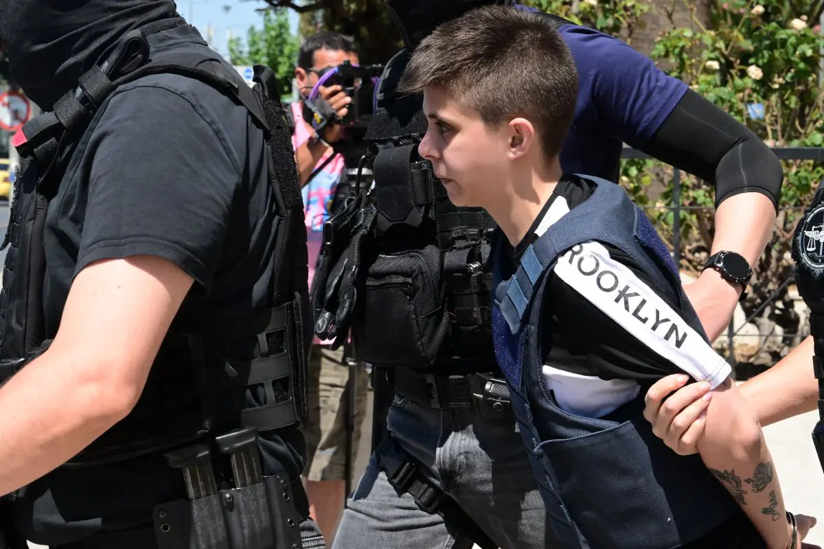 Η Μουρτζούκου