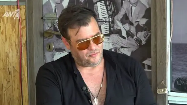 Ο Λάμπης Λιβιεράτος στην κάμερα του Καλοκαίρι Παρέα