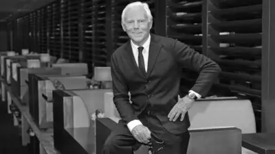 O Τζόρτζιο Αρμάνι στο ατελιέ του