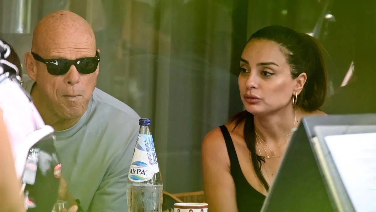 Ο Τζώνη Καλημέρης και η Ελπίδα Ιακωβίδου
