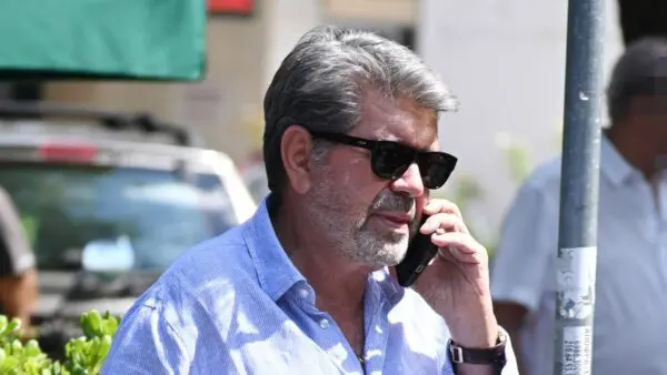 Ο Γιάννης Λάτσιος στο κέντρο της Αθήνας