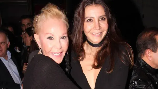 Μαρία Ελένη Λυκούρεζου, Ζωή Λάσκαρη