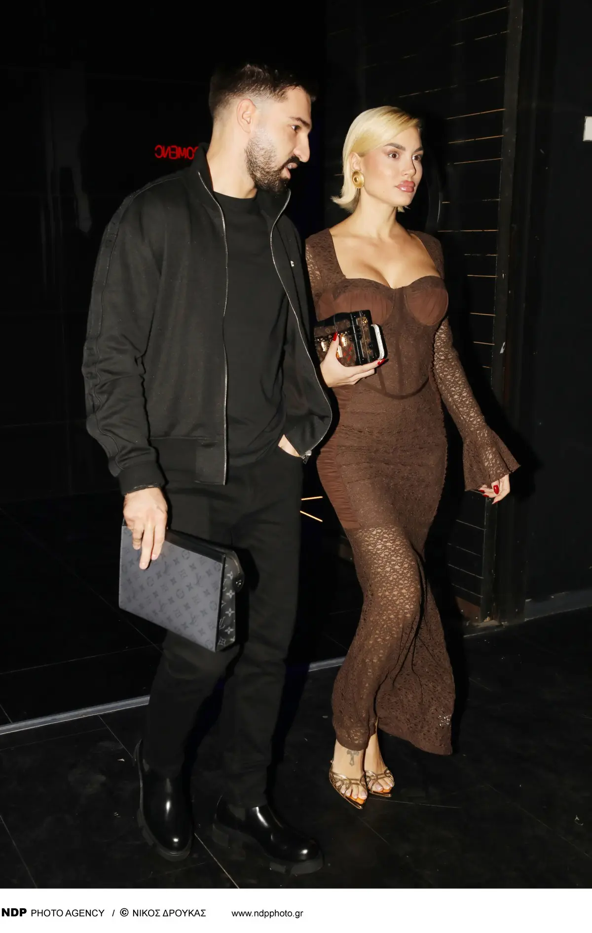 Η Αλεξάνδρα Παναγιώταρου και ο Αλέξανδρος Λυκούδης στα μπουζούκια