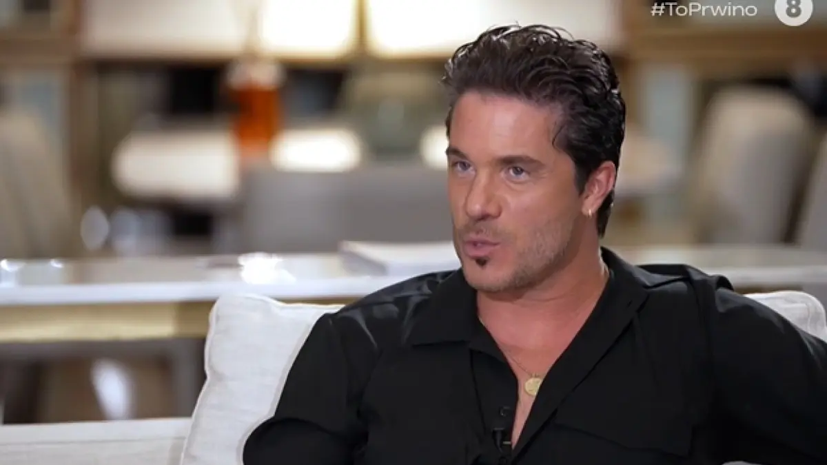 Ο Νίκος Οικονομόπουλος