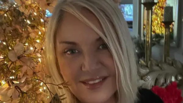 Ρούλα Κορομηλά