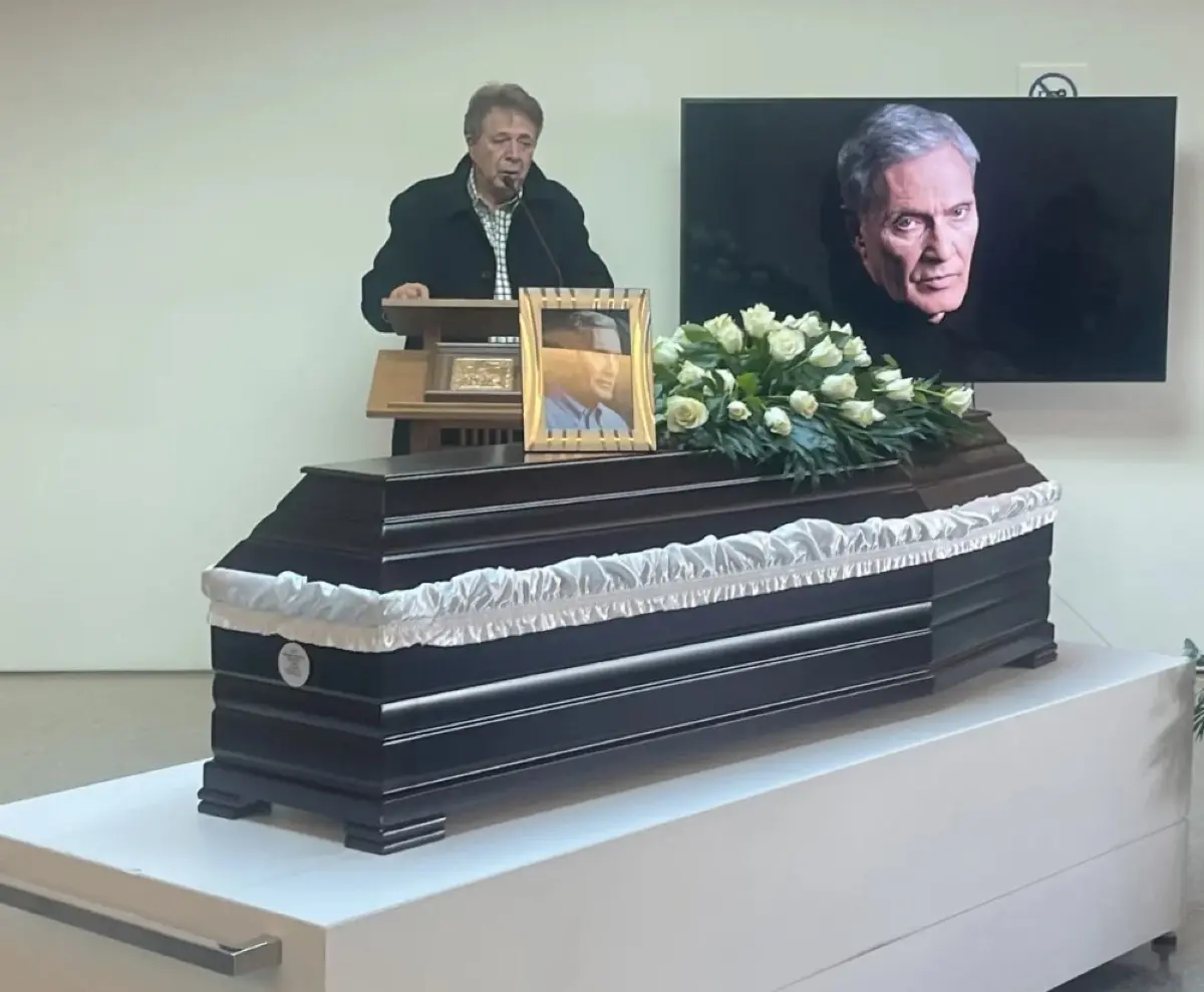 Η κηδεία του Αλμπέρτο Εσκενάζυ