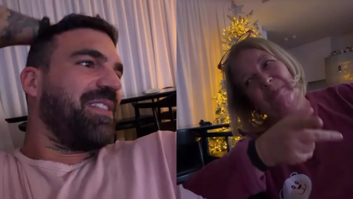 Ο Δημήτρης Αλεξάνδρου με τη μητέρα του