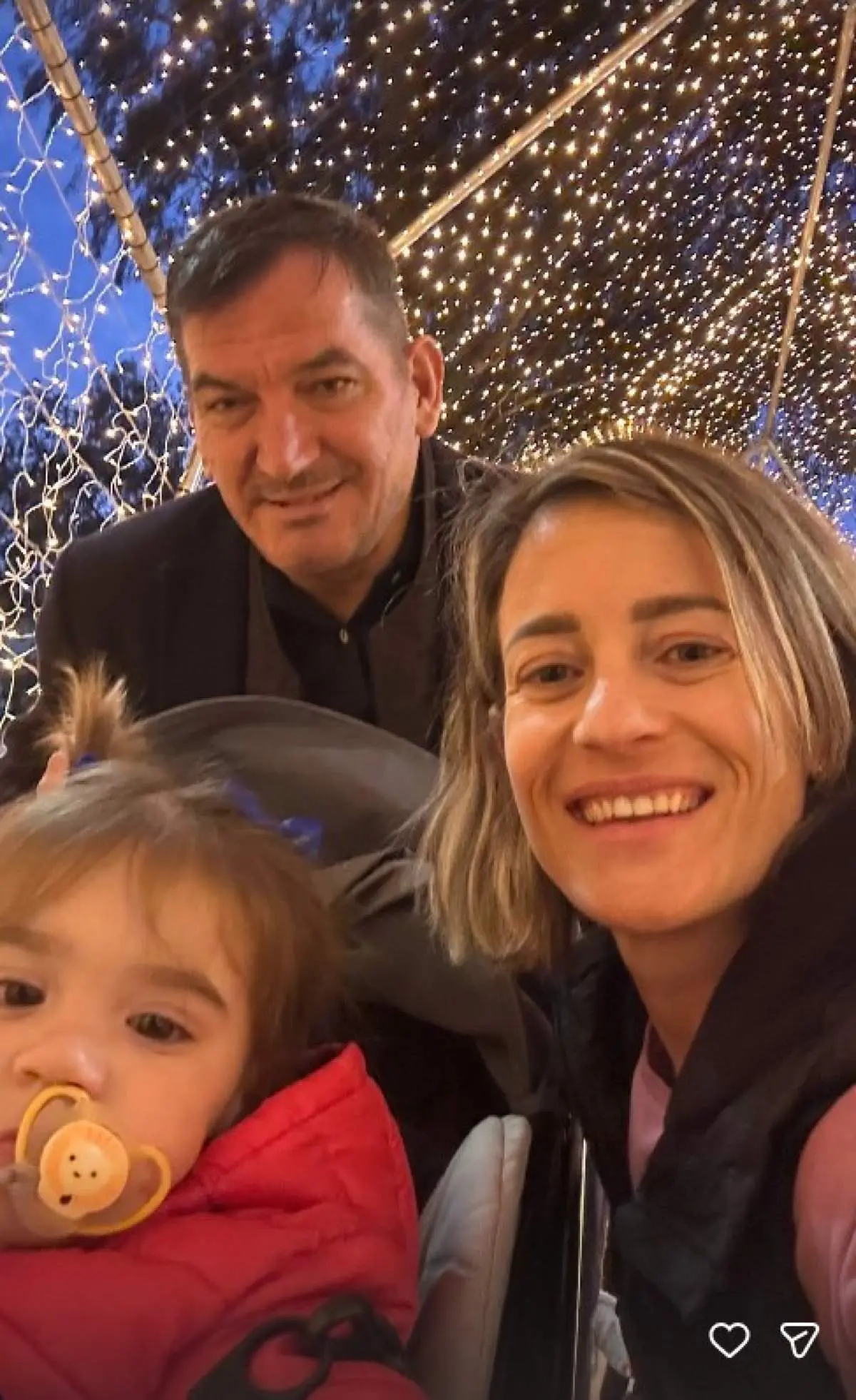 Πύρρος Δήμας με την γυναίκα και το παιδί του