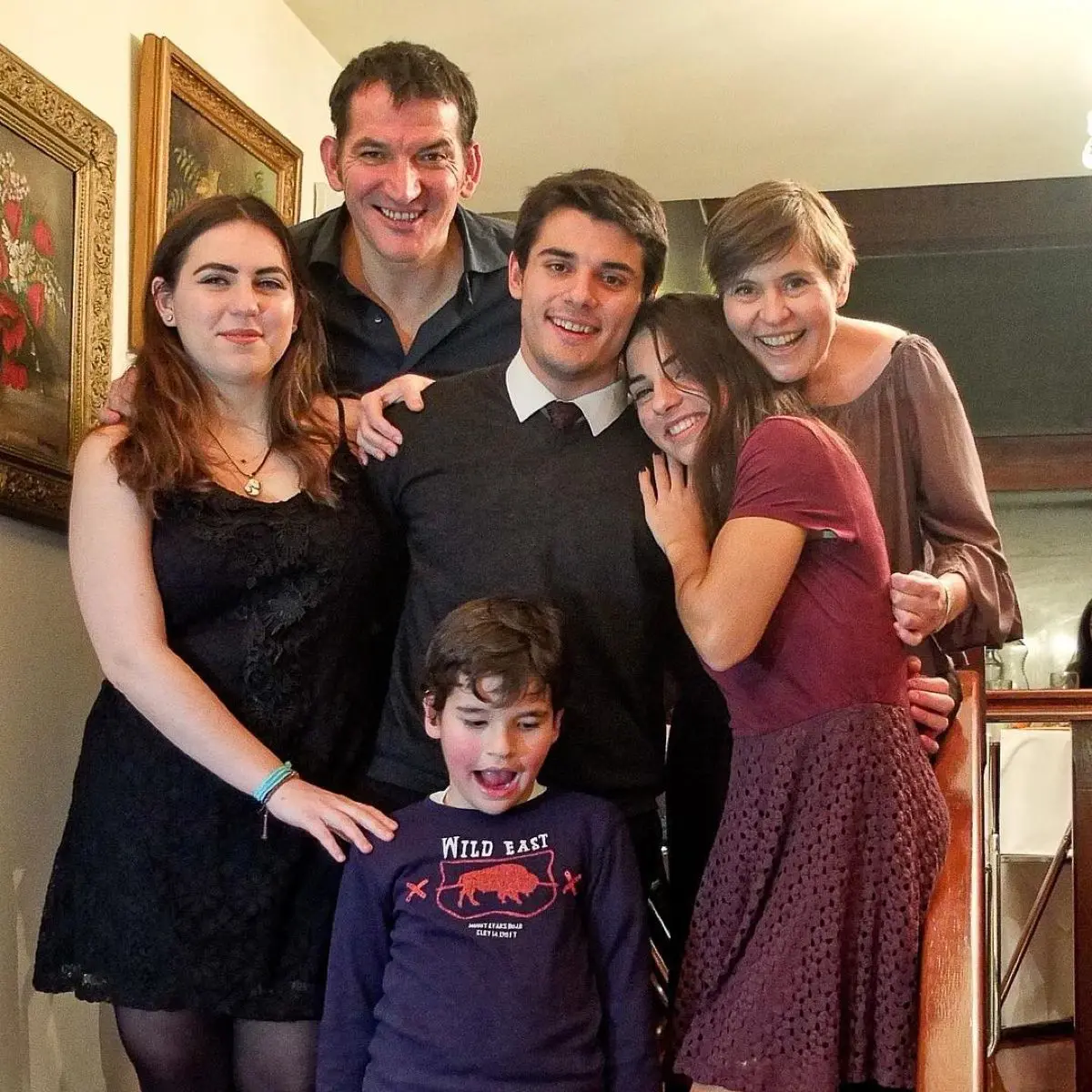 Ο Πύρρος Δήμας με την οικογένειά του