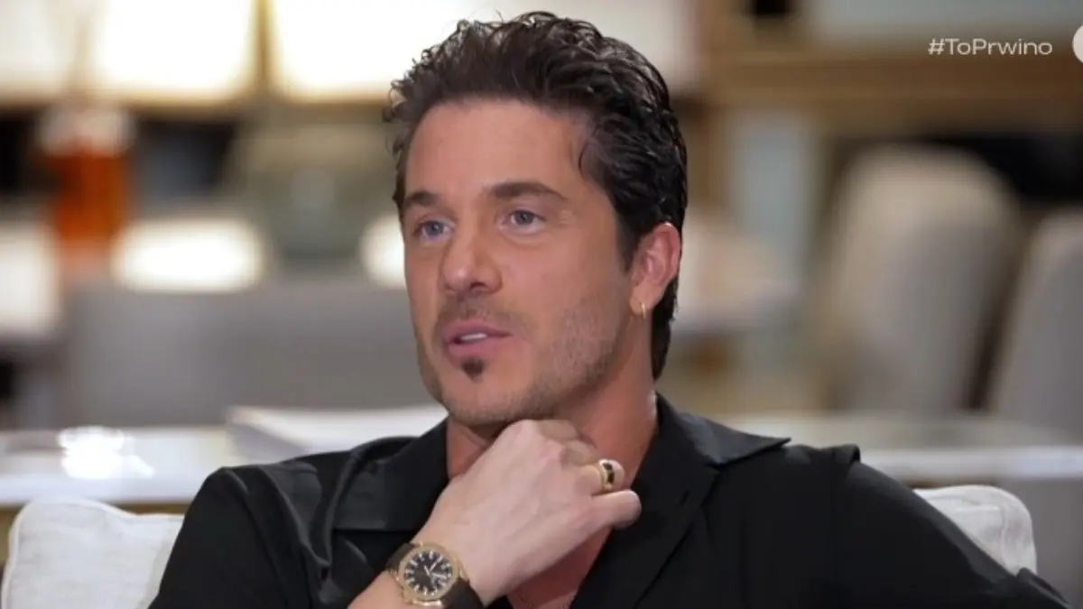 Νίκος Οικονομόπουλος