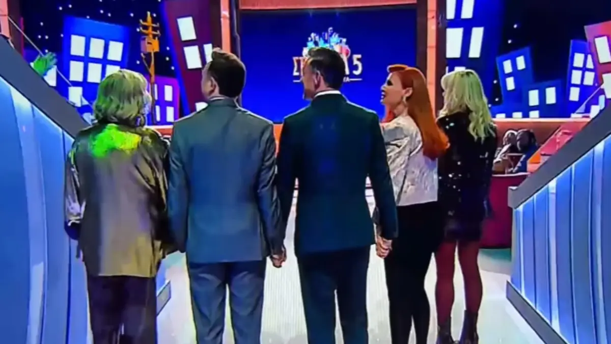 Στο Παρά Πέντε