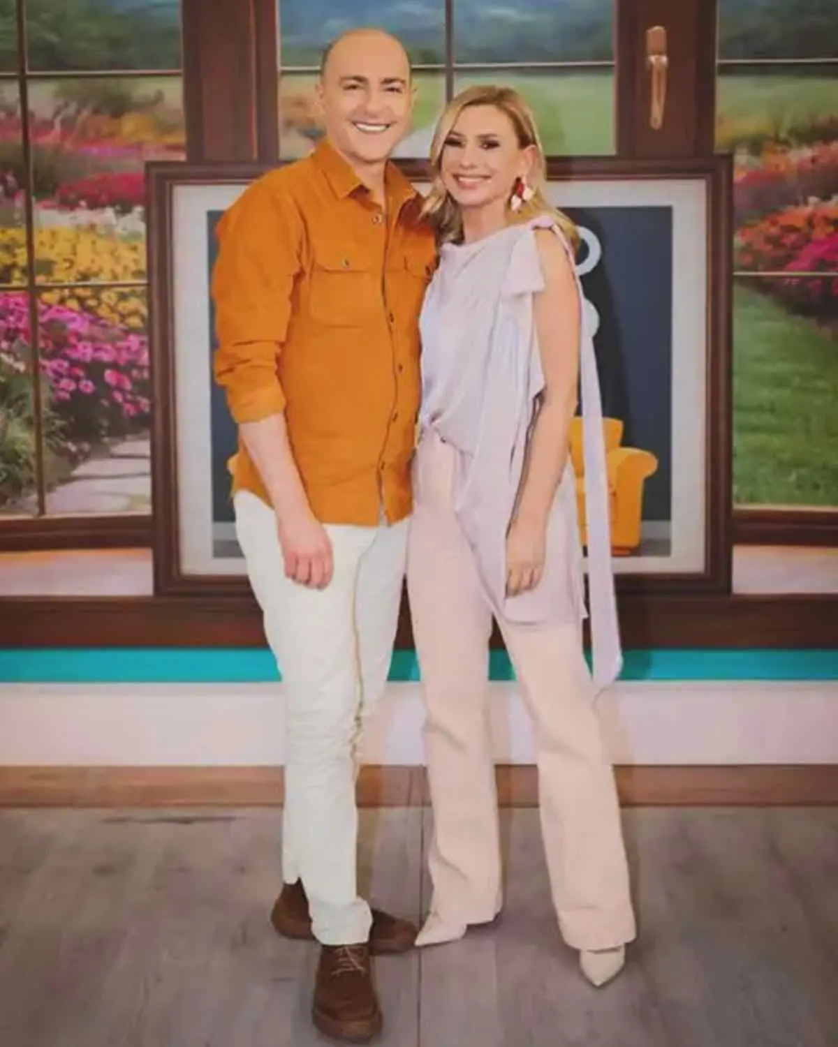 Η Κατερίνα Καραβάτου με τον Θανάση Αλευρά