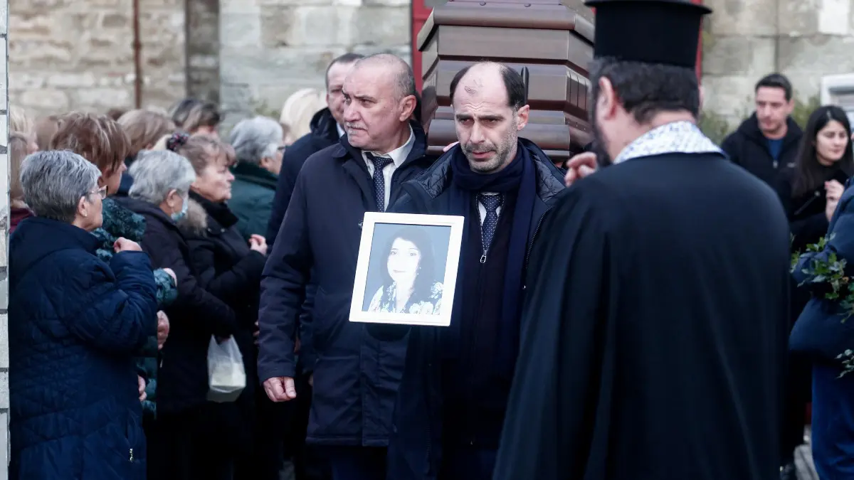 Κηδεία Αγάπης Μπούνοβα που έχασε τη ζωή της στο εργοστάσιο Βιολάντα