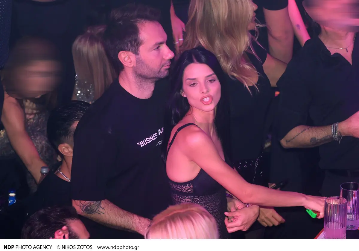 Παπάς Άννα Μπεζάν