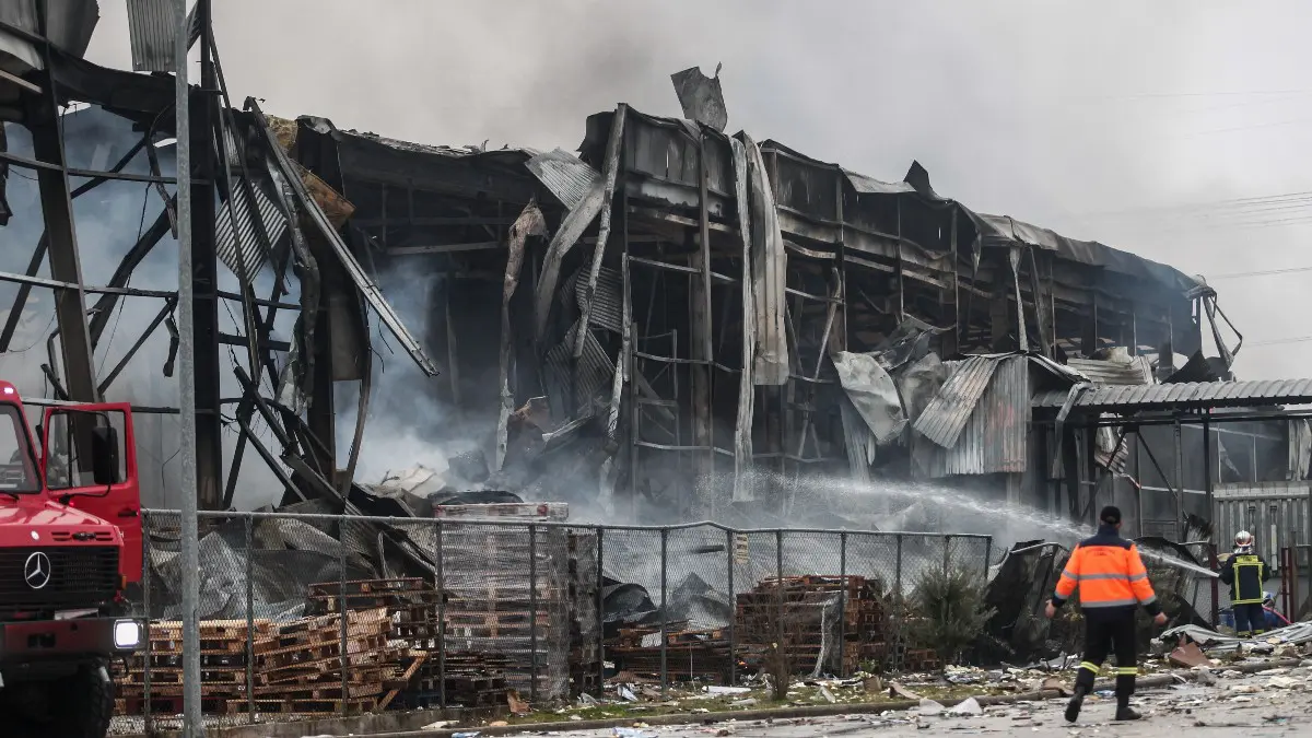 Φωτιά στο εργοστάσιο Βιολάντα: Το X θρηνεί - «Να φύγεις για δουλειά, να πεις στον άνθρωπό σου θα τα πούμε μετά και να μην τον ξαναδείς ποτέ»