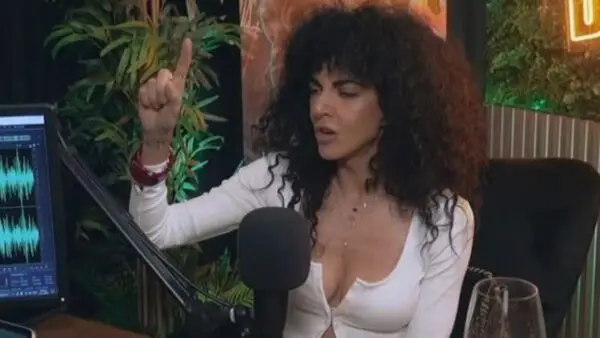 Η Μαρία Σολωμού στο Youtuber