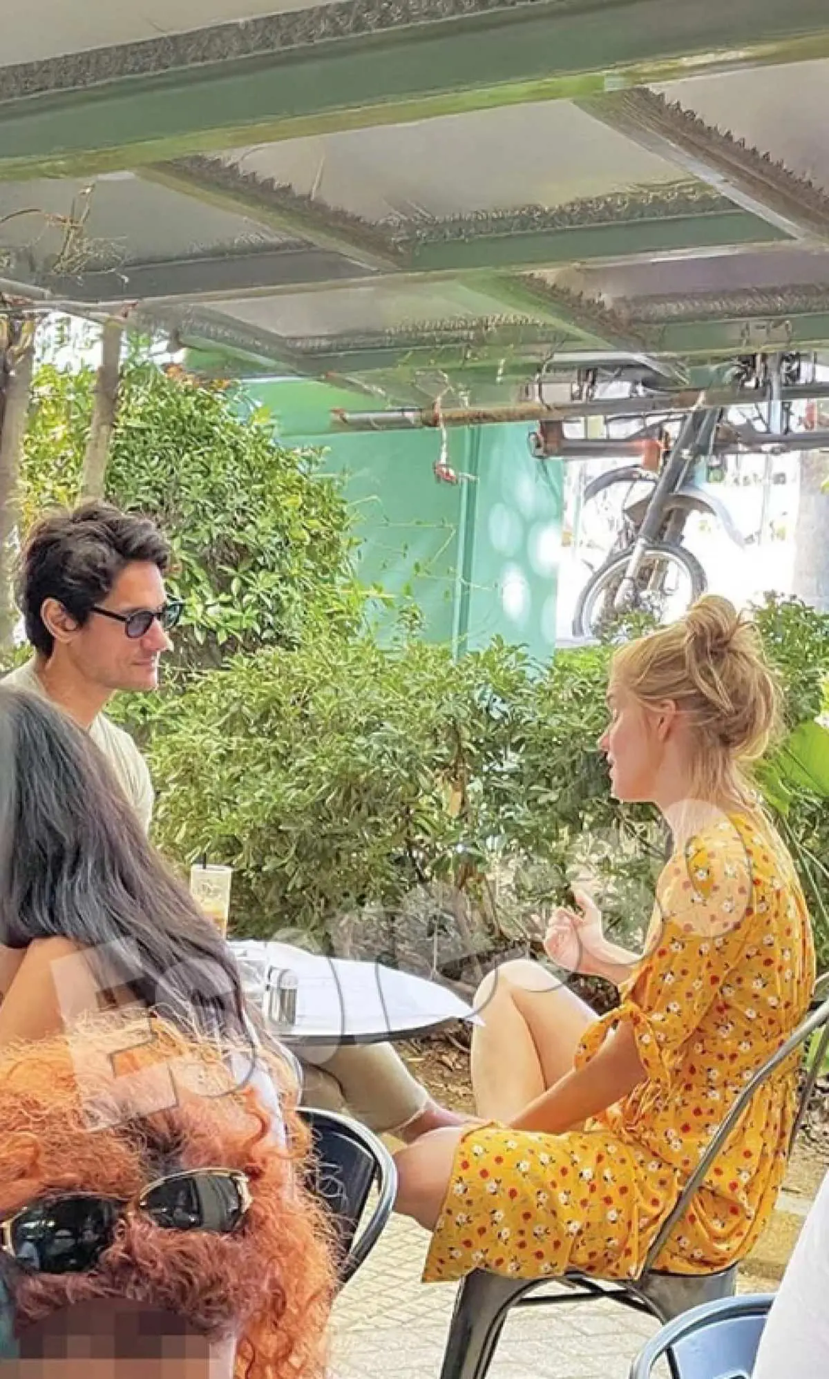 Ο Πάνος Βλάχος και η Νατάσα Εξηνταβελώνη