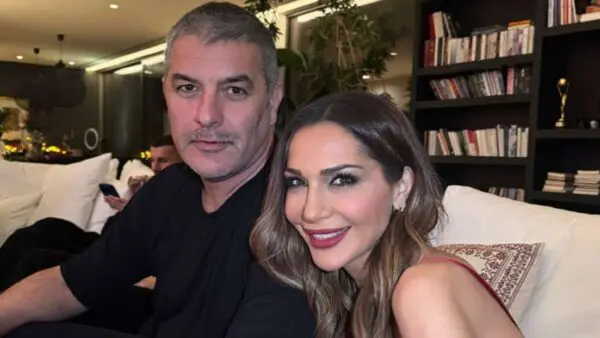 Έρωτα για τη Δέσποινα Βανδή και τον Βασίλη Μπισμπίκη