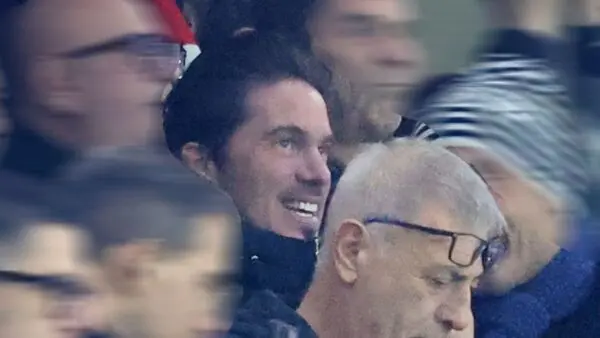 Ο Νίκος Οικονομόπουλος στο γήπεδο