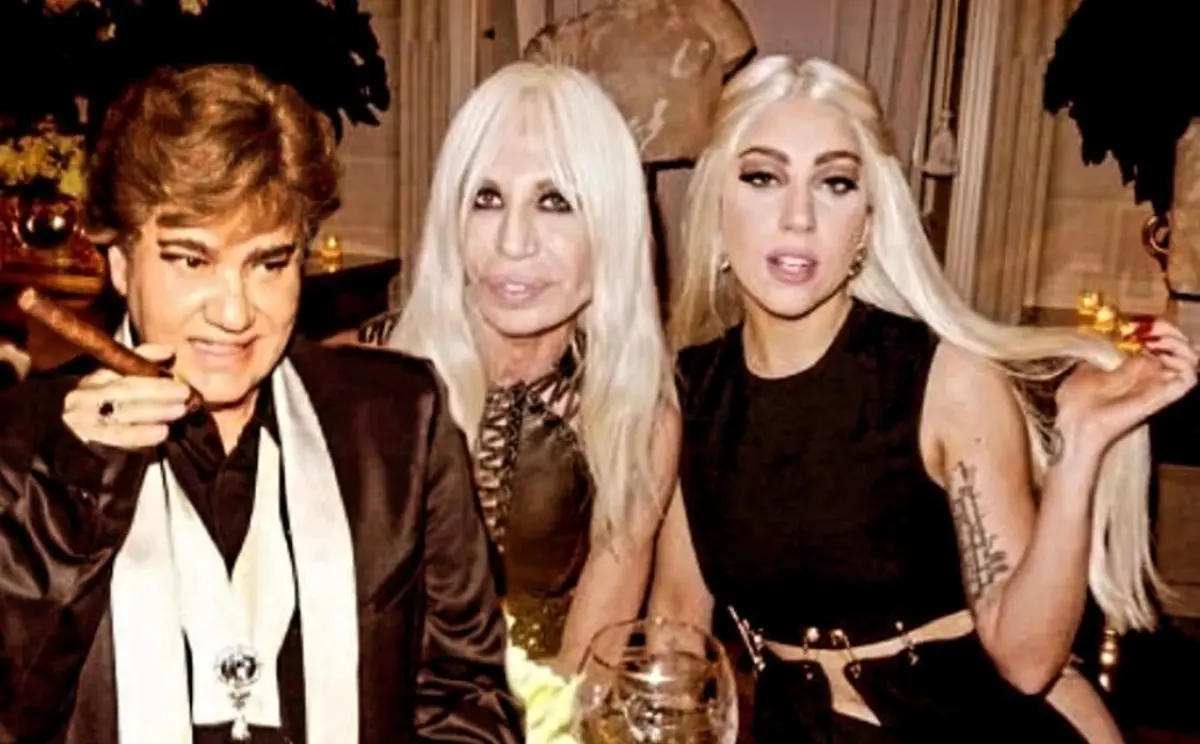 Σπύρος Ρέβης, Ντονατέλλα Βερσάτσε, Lady Gaga