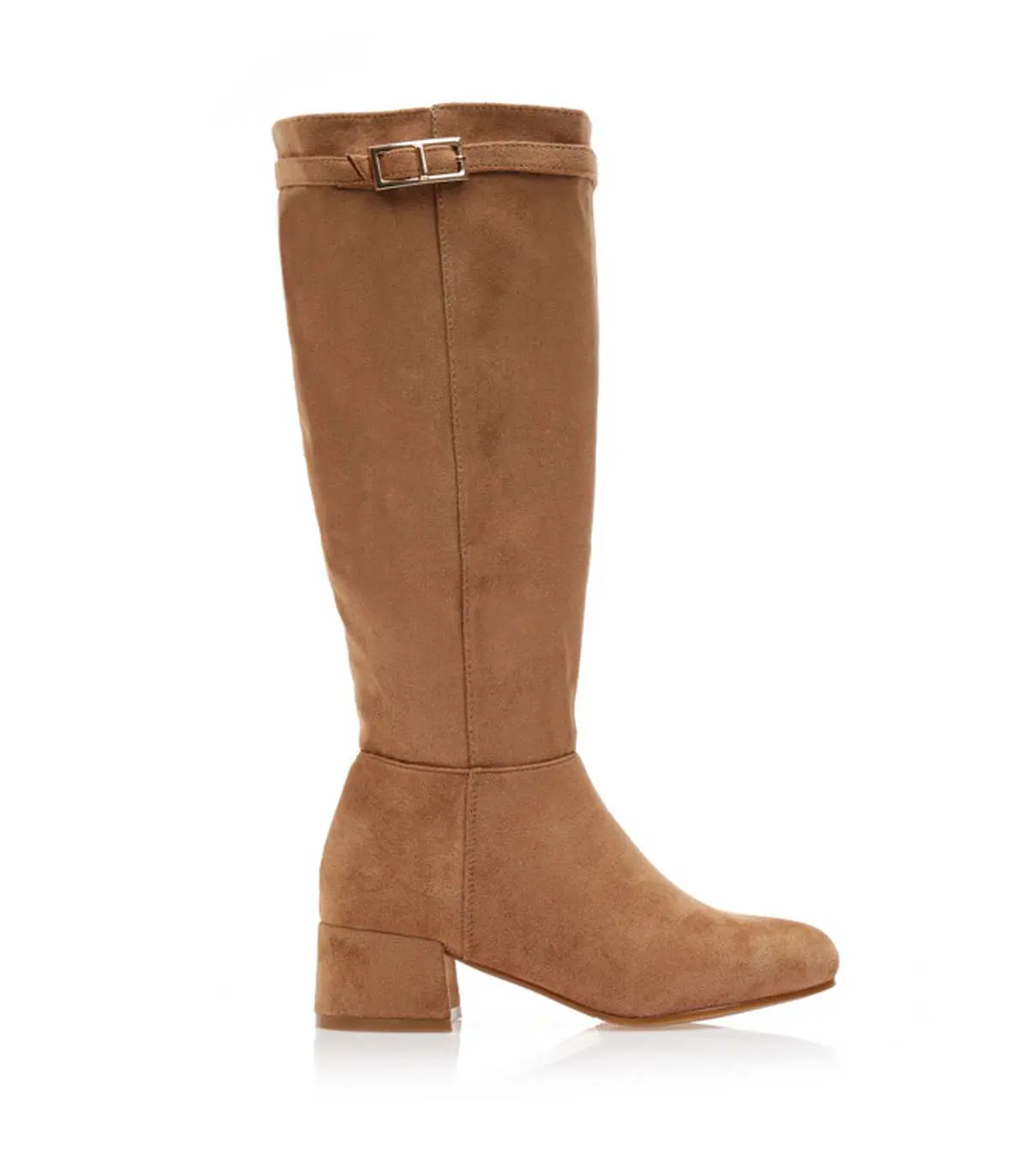 Οι μπότες της Φαίης Σκορδά είναι οι μόνες που θα χρειαστείς τη μεταβατική περίοδο